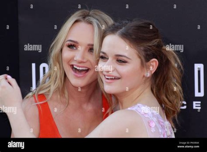 Sibling Sensations: Unveiling The Bond Between Hunter King And Joey King