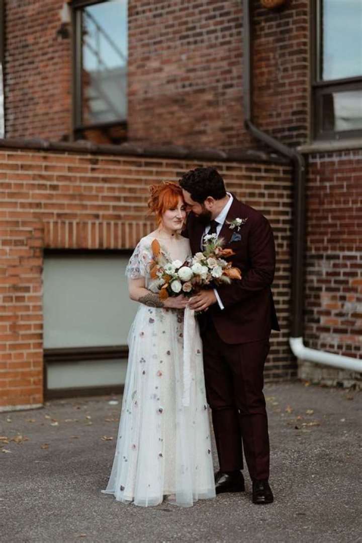 Unraveling The Mystery: Is Florence Welch Married?